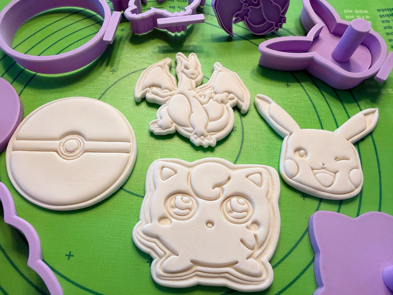 ⭐ Pokémon Cookie Cutters & Stamps – Charizard, Jigglypuff, Pikachu & Pokéball Collection