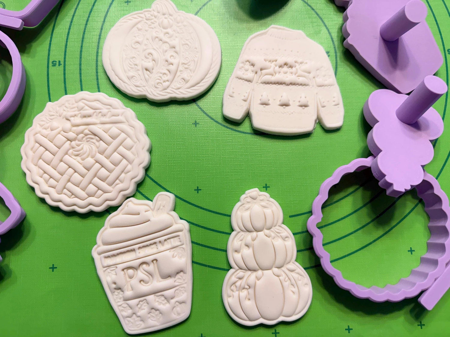 ⭐ Sweater Weather Cookie Cutters & Stamps – Cozy Autumn Baking Collection